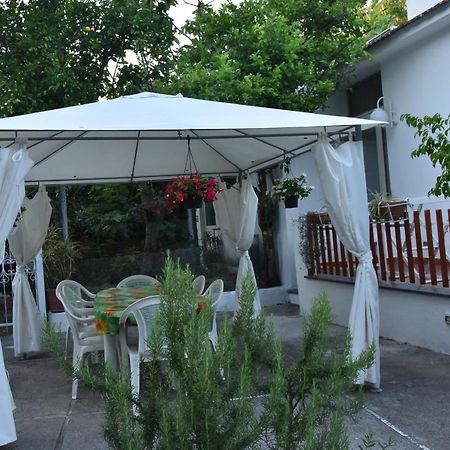 B&B Villa Gemini Сант'Агнело Екстериор снимка