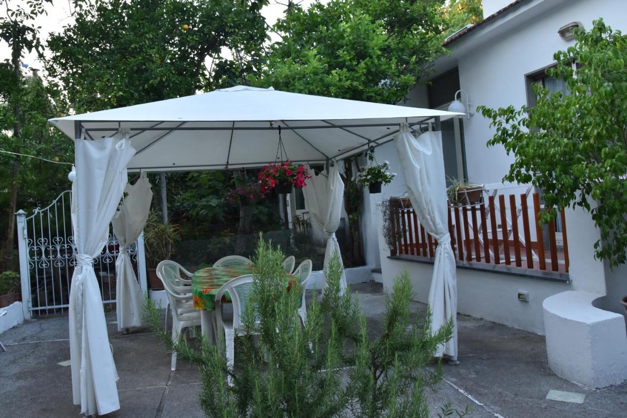 B&B Villa Gemini Сант'Агнело Екстериор снимка